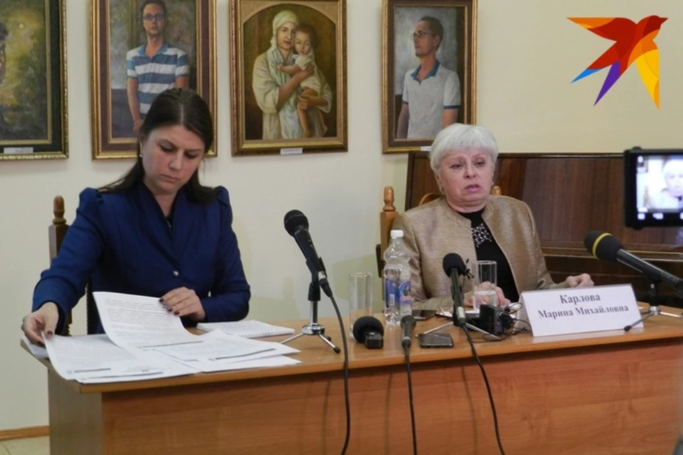 Жанна Бурнос и Марина Карлова встретились с журналистами в областной библиотеке 24 декабря. Фото: Мария Дедкова
