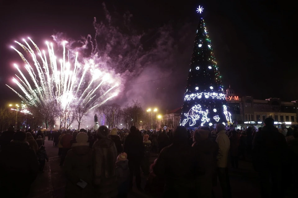 Новогодние мероприятия будут проходить в Пскове вплоть до 25 января.
