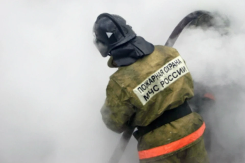 Пожар в девятиэтажке в Хабаровске: в горящей квартире нашли женщину с ожогами