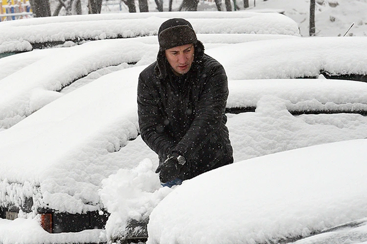 Погода в Москве 14 - 18 февраля: Рекордный снегодождь, гололед и долгая оттепель