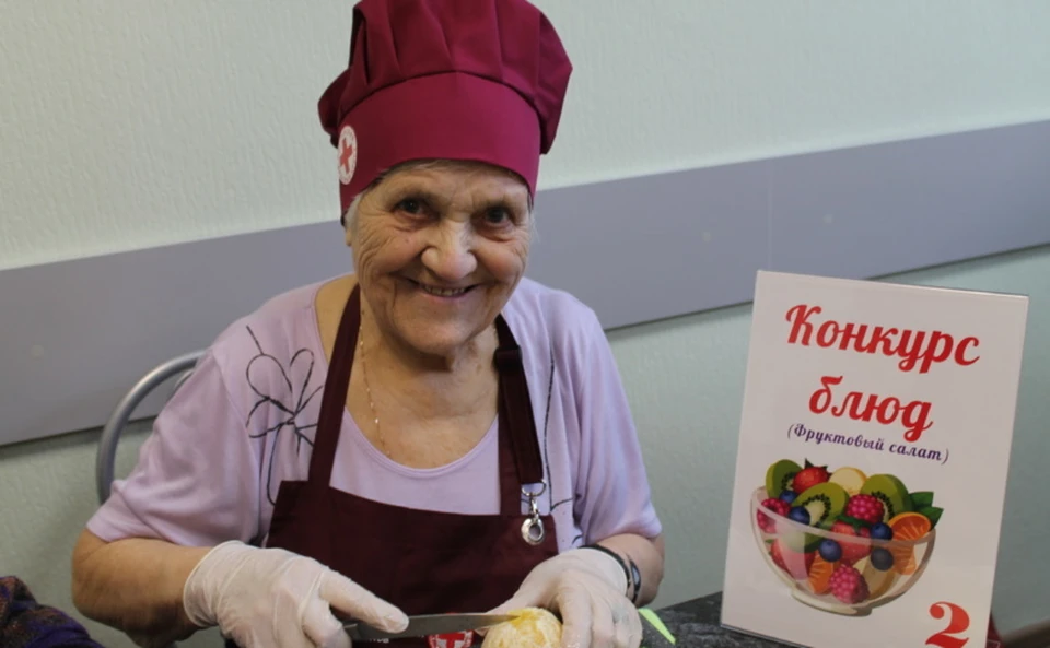 Для пожилых людей открыт модуль «мини-кафе», организованы кулинарные курсы Фото предоставлено псковским отделением Российского Красного Креста