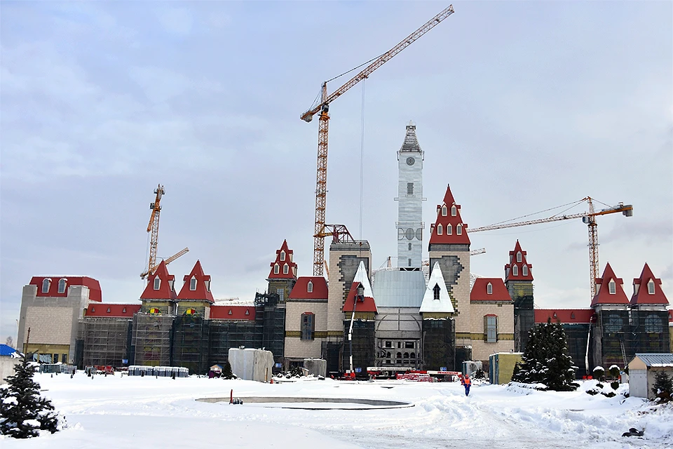 Строительство парка "Остров мечты".