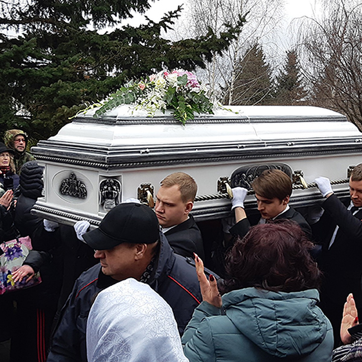 Похороны Юлии Началовой в гробу