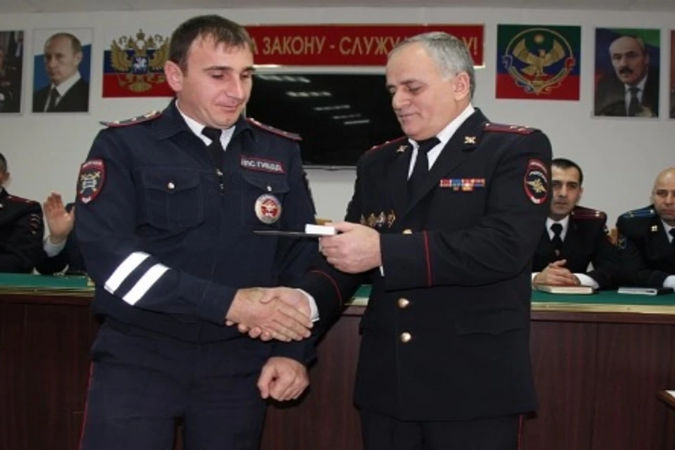 Зиявудин Ашиков (справа) приходится братом Раипу Ашикову