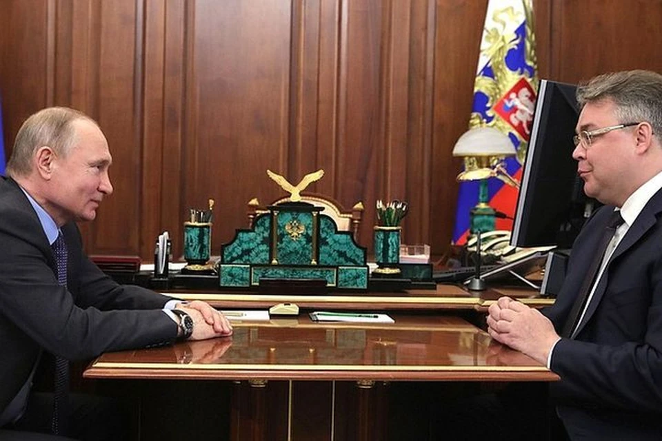 Владимир Путин и Владимир Владимиров на встрече в Кремле.