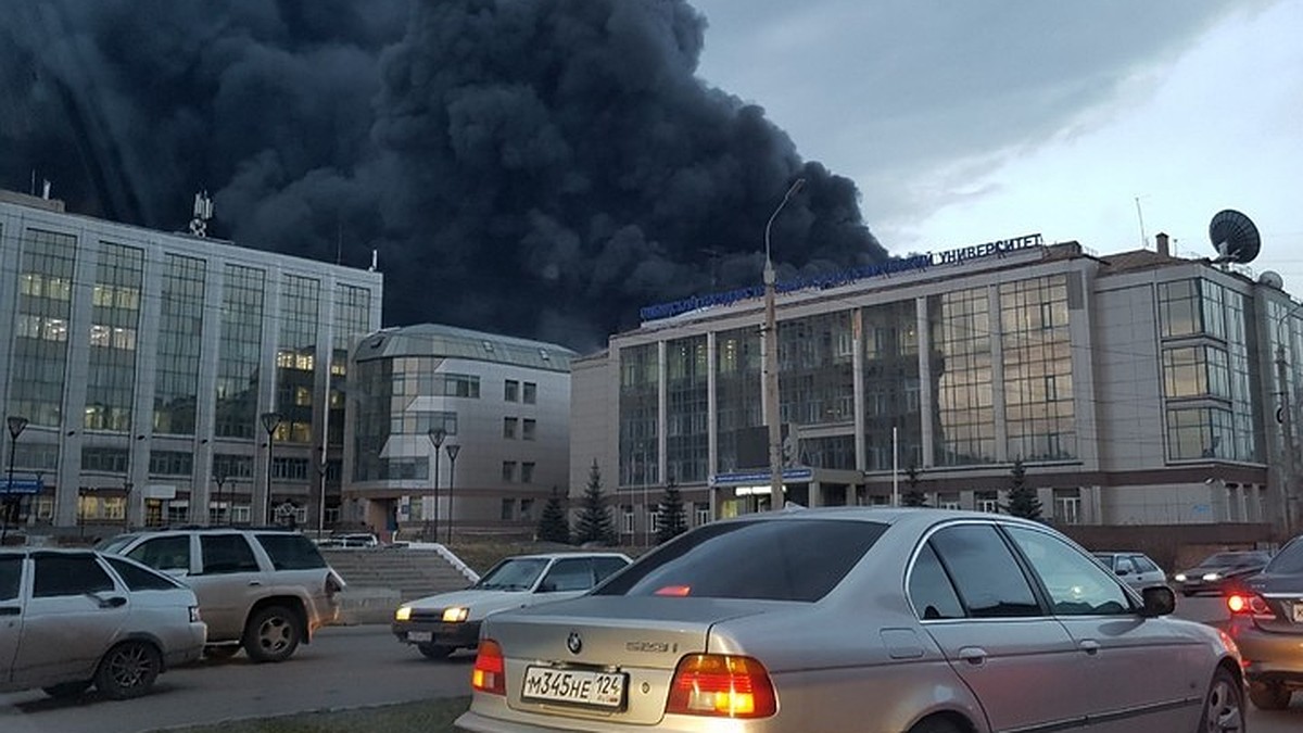 Появилось видео первых минут пожара на красноярском оборонном заводе « Красмаш» - KP.RU