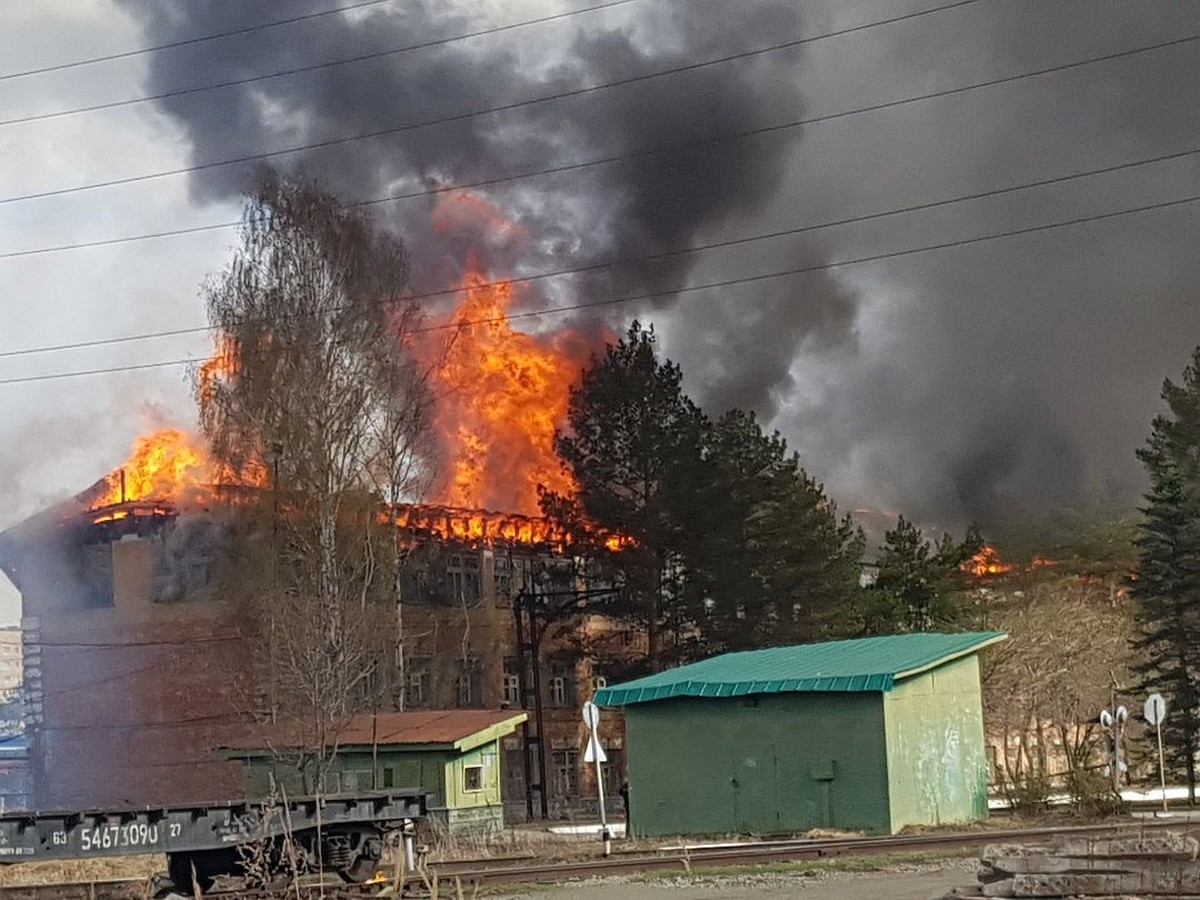 В Пермском крае на территории завода произошел крупный пожар - KP.RU