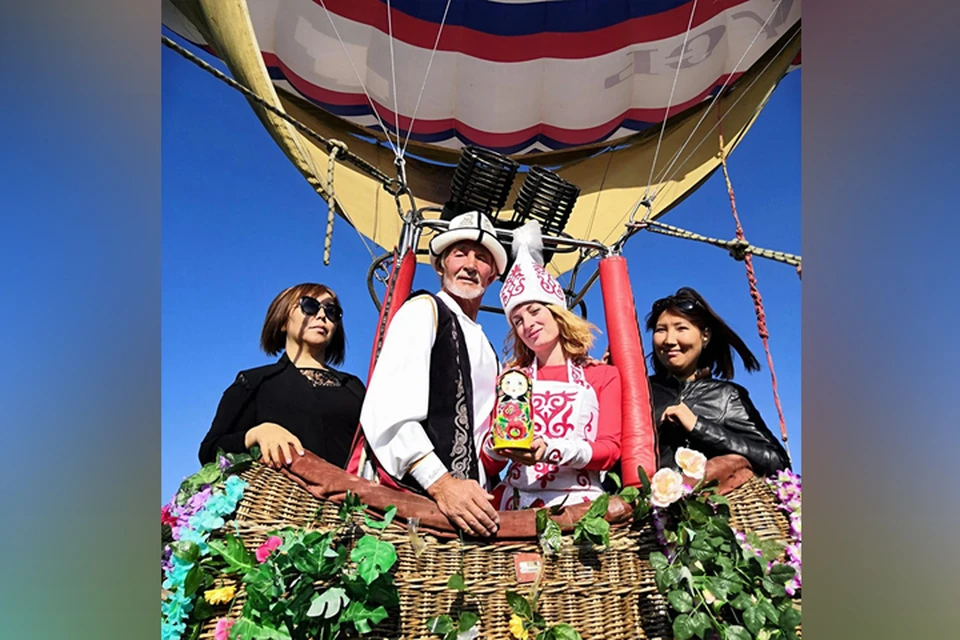 Свадьба на воздушном шаре: Знаменитый нижегородский путешественник Валентин Ефремов женился в Киргизии