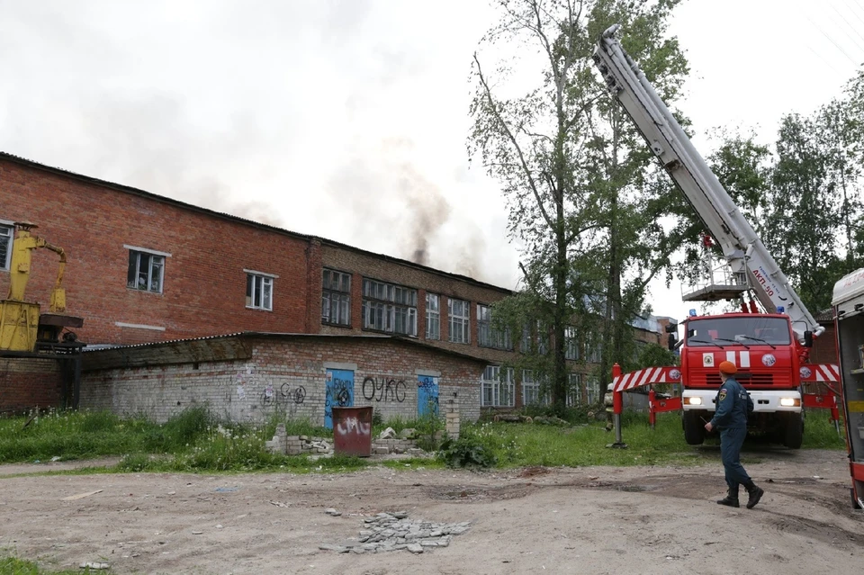В Сыктывкаре крупный пожар.