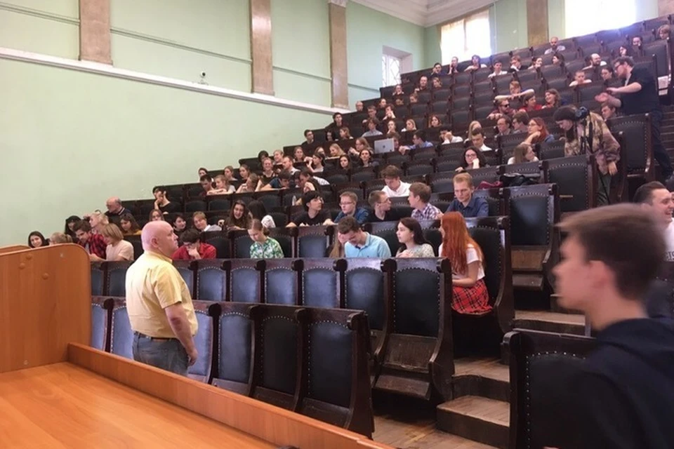 Реакции на свои требования студенты пока не дождались. Фото: "Институт истории СПбГУ" ВКонтакте