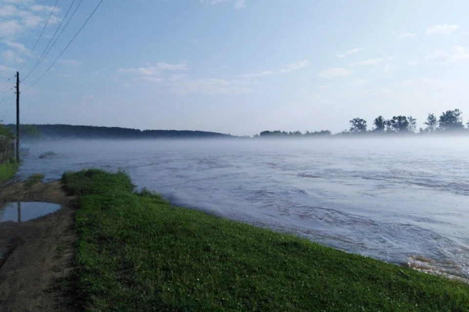 Наводнение в Иркутской области: уровень воды на реке Иркут поднимется до критических отметок в районе села Баклаши