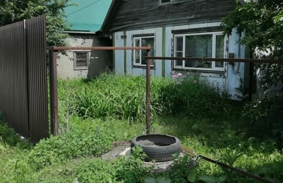 Дом с выгребной ямой в Березовке. Фото: Лариса Колесникова
