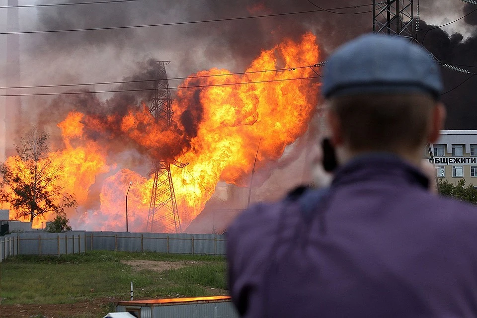 Пожар в районе Северной ТЭЦ в Мытищах. Фото Сергей Ведяшкин / АГН Москва