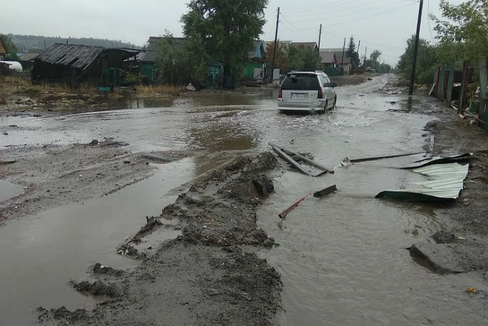 Наводнение в Тулуне: уровень воды в реке Ия поднялся выше критической отметки. Фото: соцсети