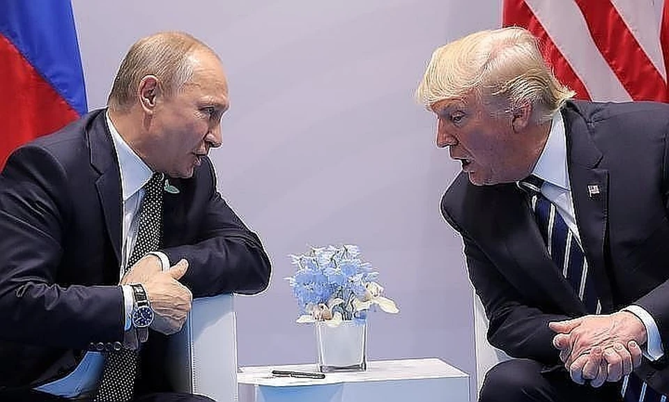 Президенты России и США Владимир Путин и Дональд Трамп на встрече в Гамбурге