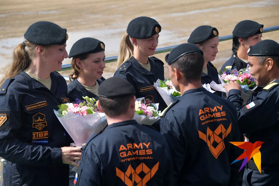 Девушки прошли курс в одной из учебок танковых войск в Коврове