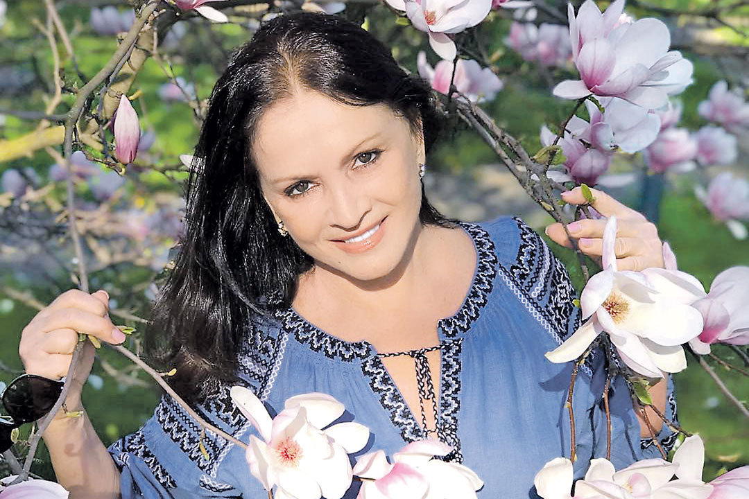 7 августа София Михайловна отметила 72-летие. Фото: instagram.com/sofiarotaru.official