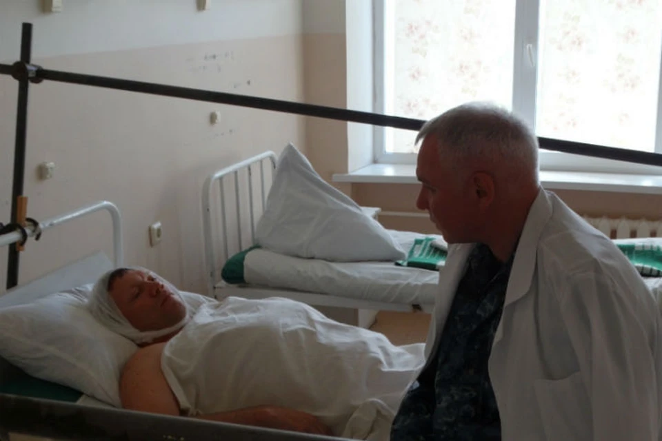 Начальник ГУ МВД России по краю Александр Речицкий посетил пострадавших полицейских
