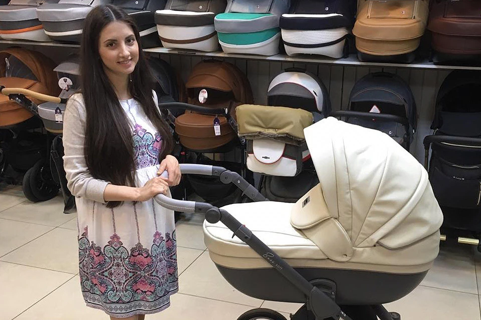 Наталья Львова на момент смертельного ДТП была на 9 месяце беременности, она уже успела выбрать коляску для будущего малыша.