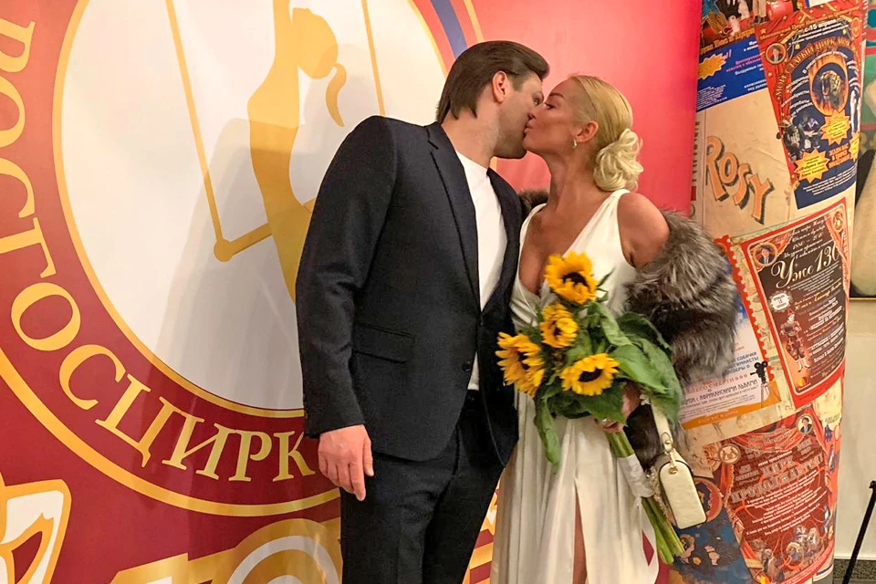Папарацци удалось подловить поцелуй Анастасии Волочковой с представителем известной цирковой династии Эдгардом Запашным