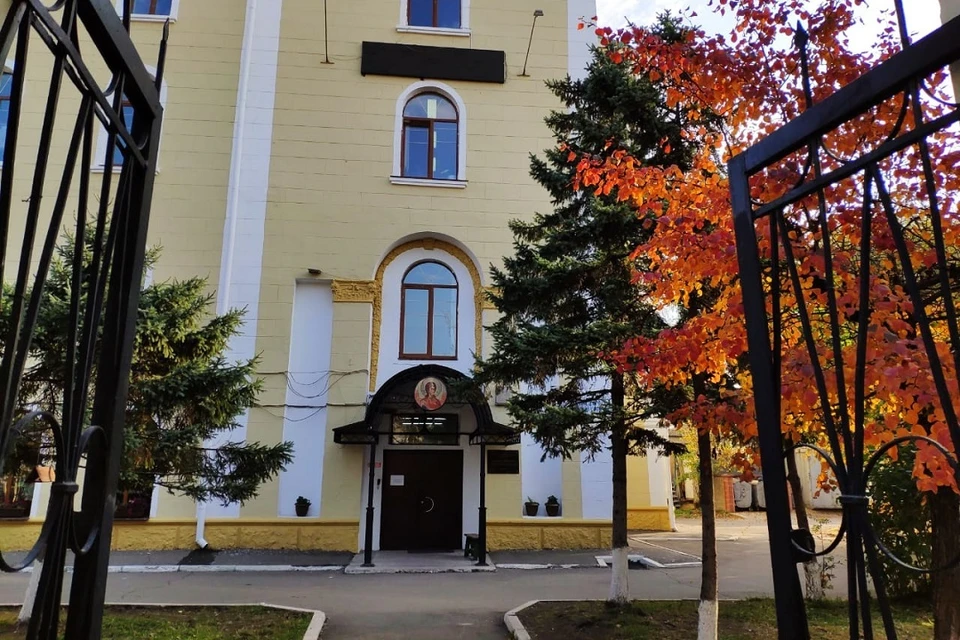 Отравление в Православной женской гимназии Иркутска: 11 детей госпитализированы