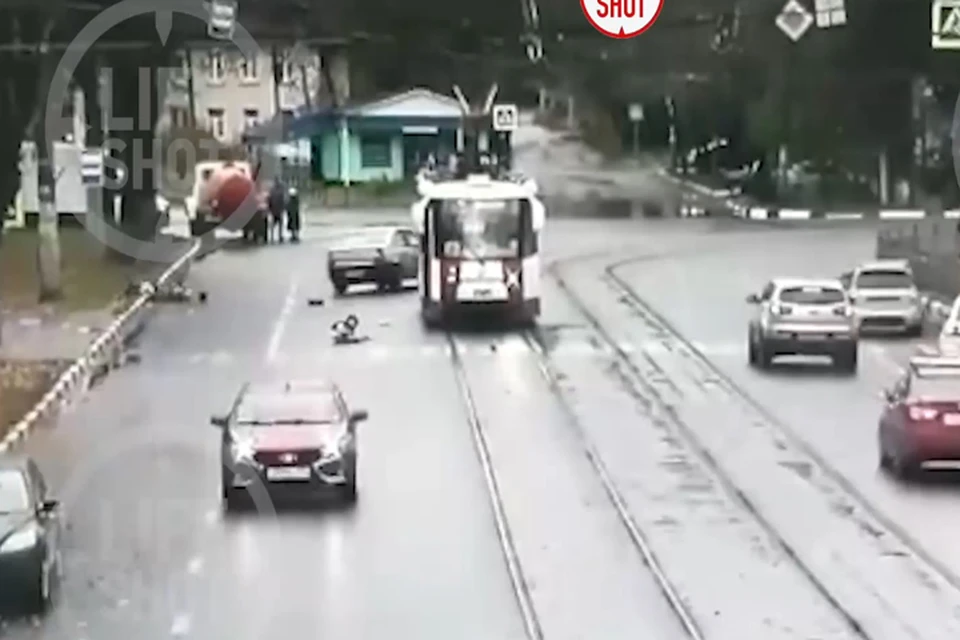 Опубликовано шокирующее видео страшного ДТП на пешеходном переходе