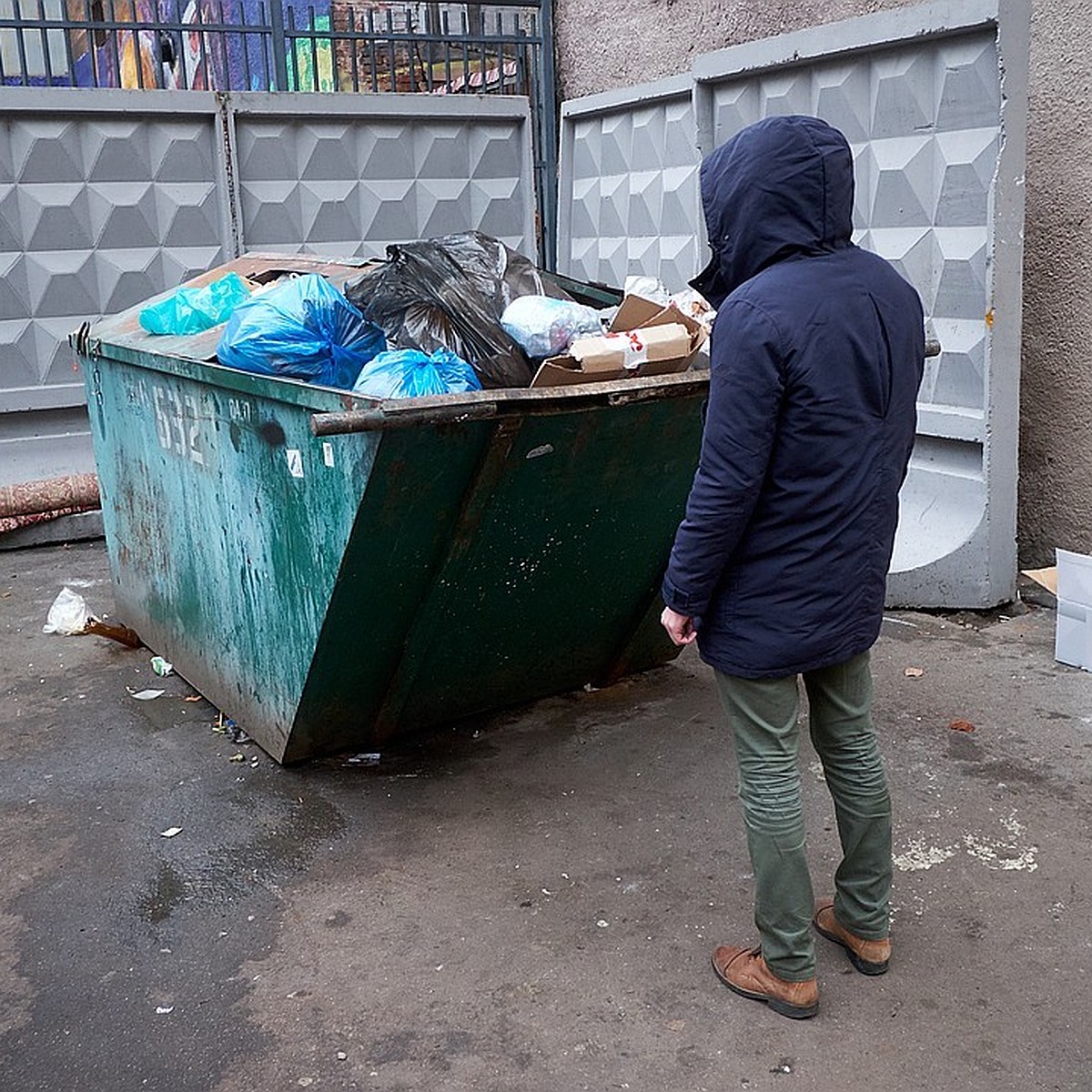 В Советской Гавани уже три месяца не вывозят мусор - KP.RU