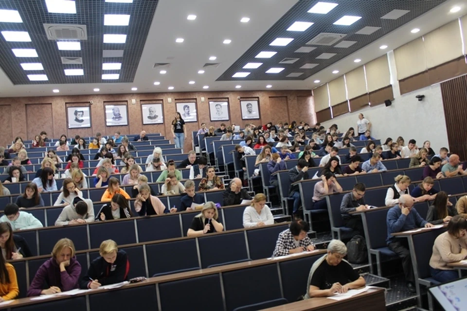 В Кузбассе прошел «Большой этнографический диктант».ФОТО: Илья НЕКРАСОВ