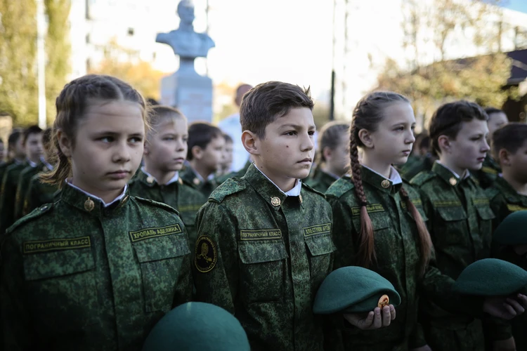 В Ставрополе 142 кадета-ермоловца получили первые погоны
