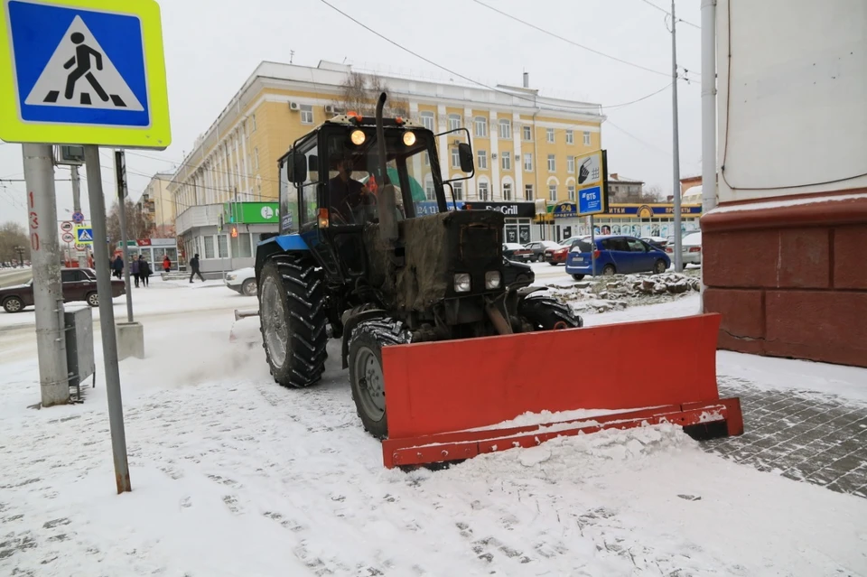 Уборка снега в Барнауле