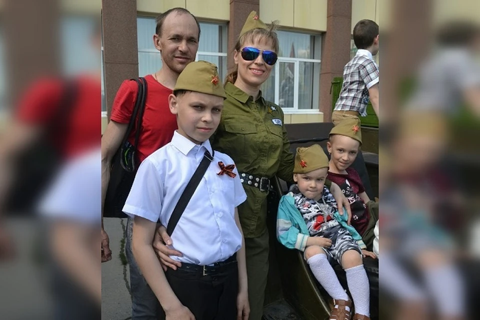 Александр и Наталья Кириченко, а также их дети, надеются, что смогут решить свои жилищные проблемы
