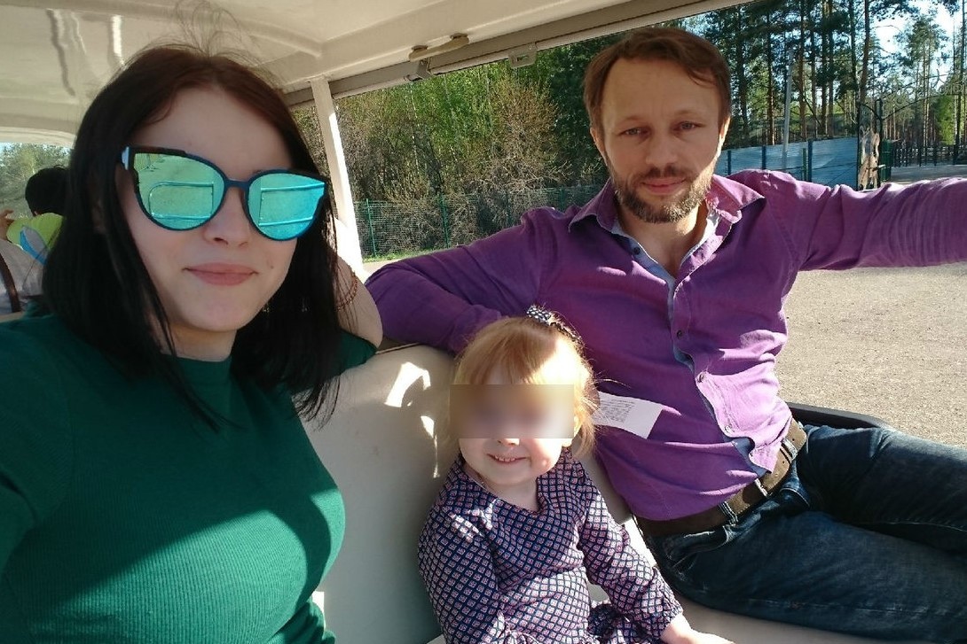 Даша и ее родители. Фото: семейный архив