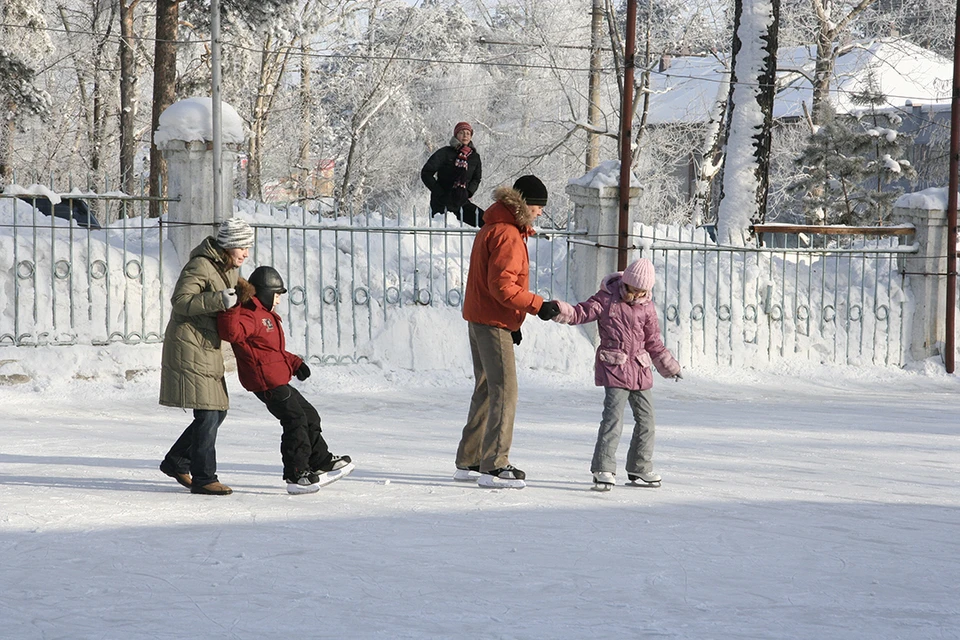 Катки в Барнауле начали работу