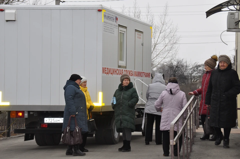 Все они выезжают в территории не менее одного раза в месяц в те населенные пункты, в которых живут до ста человек. Фото: пресс-служба Минздрава РО.