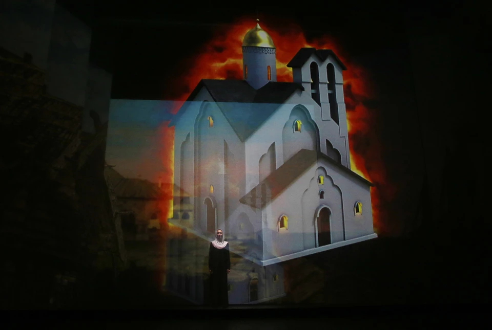 Фото: Андрей Кокшаров. Зрители узнали, как выглядели засыпанные землей псковские церкви.