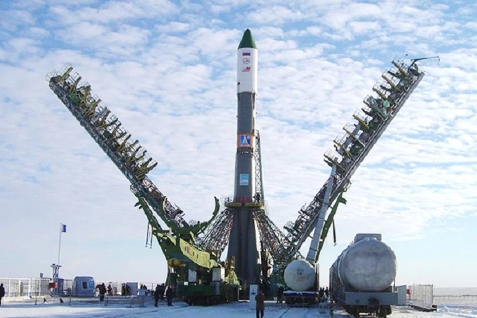 В целом, Российская Федерация отвечает за создание ракеты, а мы отвечаем за наземную инфраструктуру.