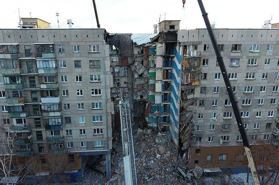После взрыва снесли два подъезда. Фото: Артем Ибрагимов