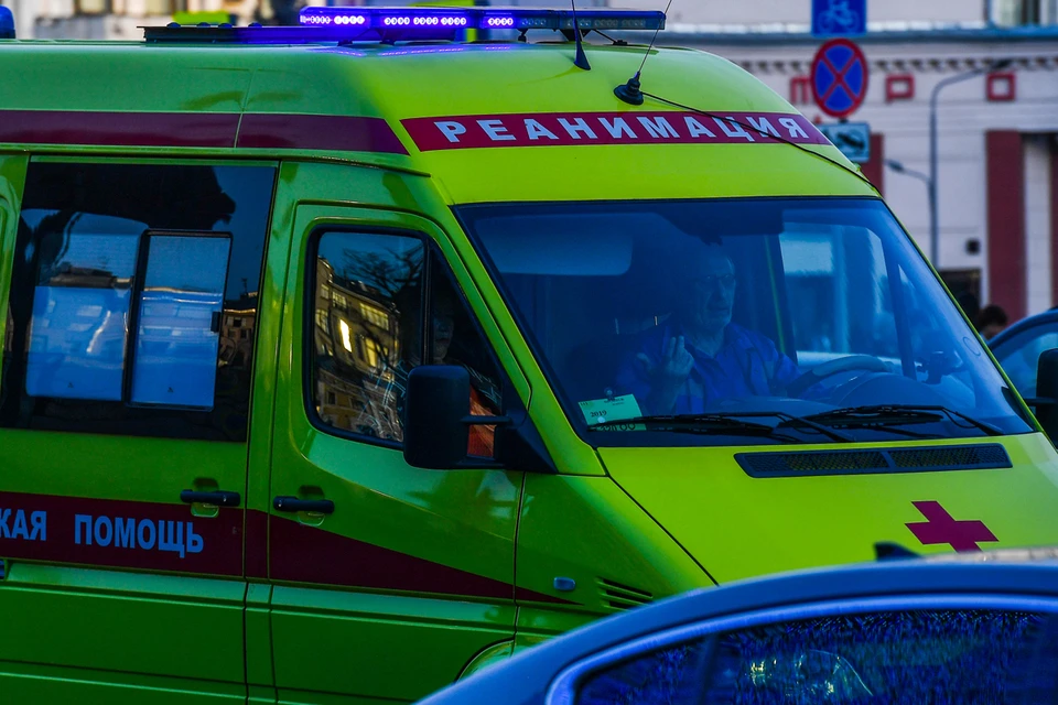 Прибывшие на место пожара спасатели, сразу обнаружили пострадавших мужчин.