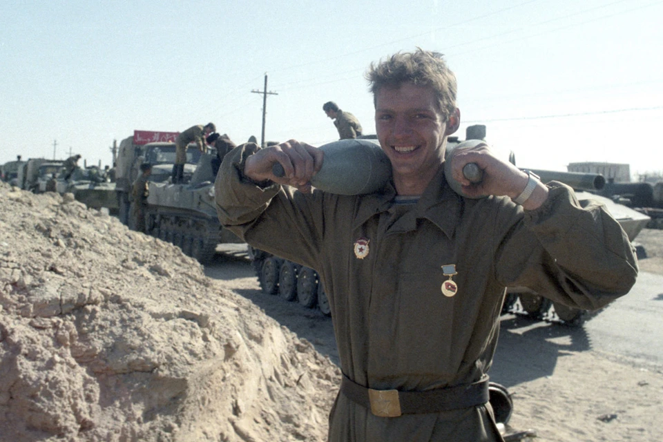 25 декабря 1979 года советские войска вошли в Афганистан. Фото: Виктор Хабаров/ZERKALO