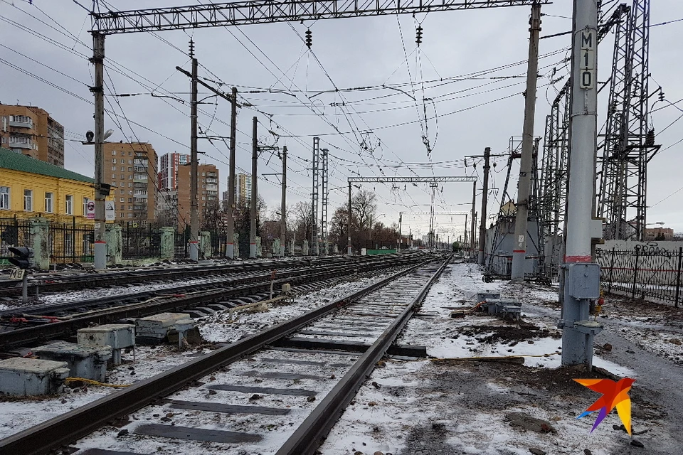 В новогоднюю ночь в центре Рязани поезд насмерть сбил мужчину.