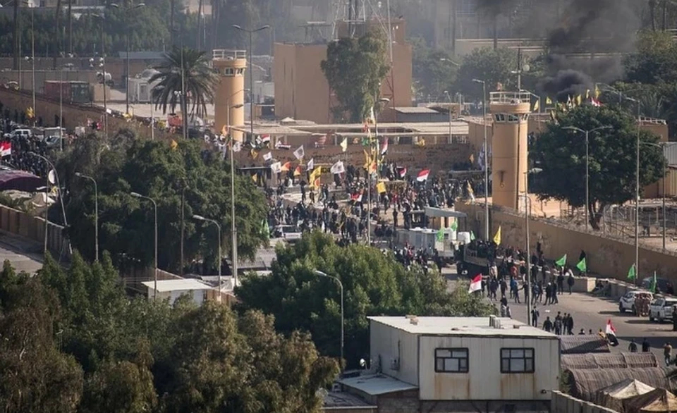 Рядом с посольством США в Багдаде взорвались две ракеты