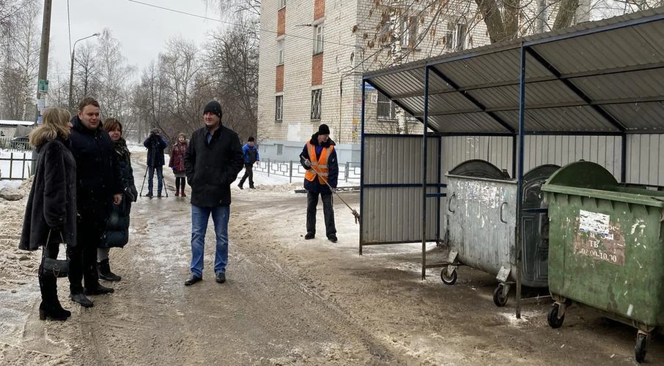 В несвоевременной уборке контейнерных площадок иногда виноваты жители окрестных домов. Фото предоставлено пресс-службой Губернатора и Правительства Нижегородской области