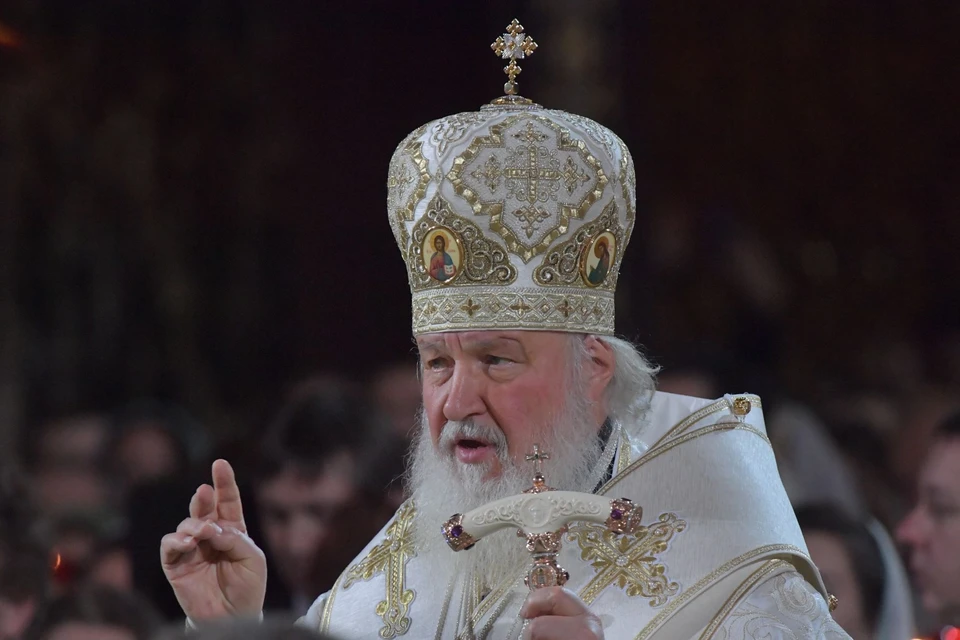 Патриарх Кирилл призвал верующих дарить Евангелие и противостоять греху и неправде