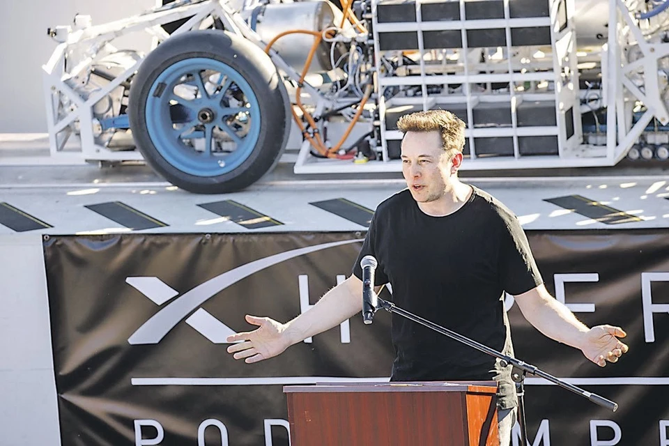 Основатель Tesla станцевал на первом заводе компании в Китае