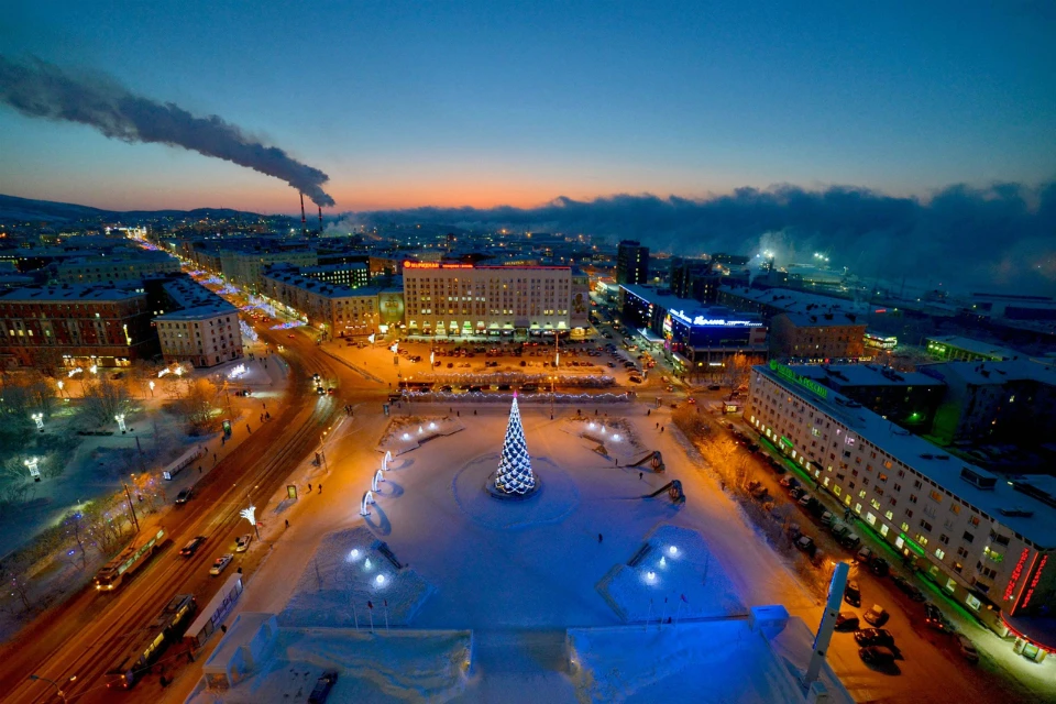 Город мурманск москва. Площадь пять углов Мурманск. Площадь 5 углов Мурманск. Площадь пять углов Мурманск зимой. Мурманск Главная площадь.