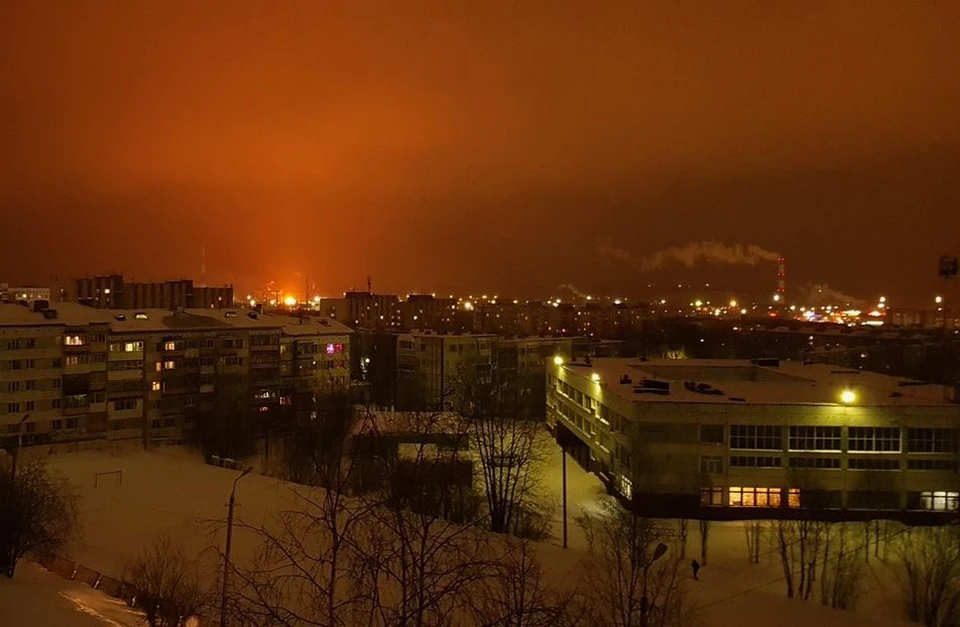 Зарево проезд 14 12. Зарево пожара. Зарево от взрыва.