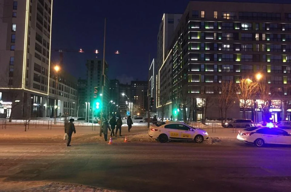 В центре Тюмени таксист сбил женщину с коляской. Фото - ГИБДД.