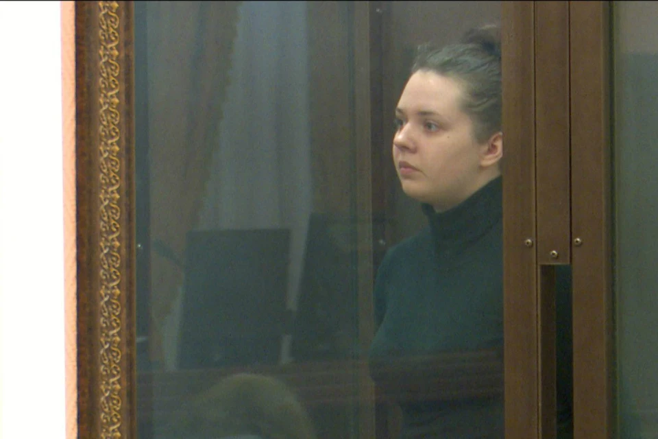 Состоялось судебное заседание по делу Марии Пленкиной, оставившей свою трехлетнюю дочь умирать в закрытой квартире. Фото: gtrk-vyatka.ru