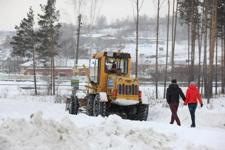 По словам мэра, в графиках уборки и вывоза снега учитываются обращения жителей Томска.