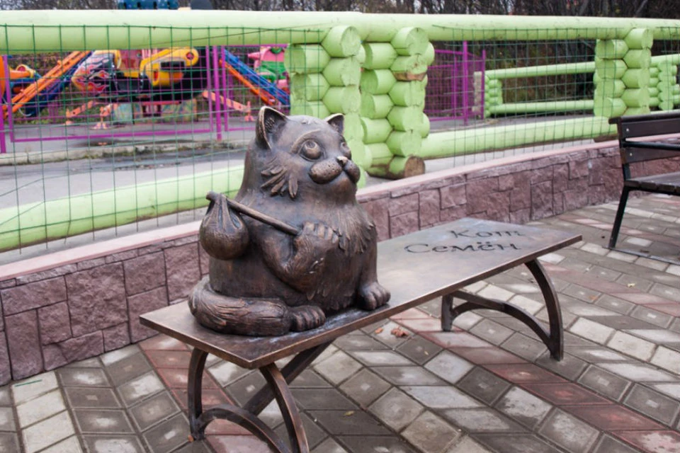 Кот Семен - один из самых знаменитых памятников в России. Фото: cdb-murmansk.ru